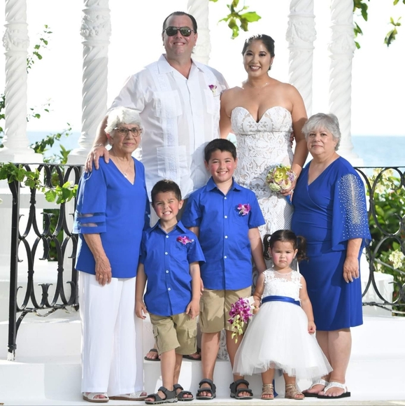 Meet your Posher, Elyse - Picture 3 of 6